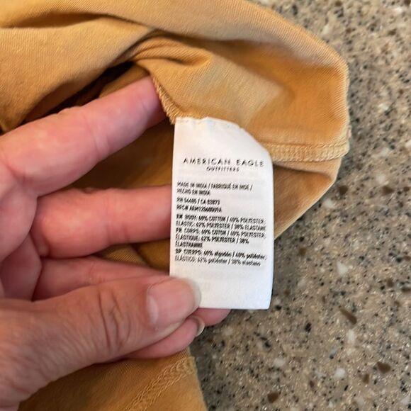 AMERICAN EAGLE Smocked Off The Shoulder Crop Top - Picture 3 of 9